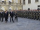 Abschreiten der Front: Mario Kunasek mit Ministern der Westbalkan-Staaten aus Albanien, Bosnien und Herzegowina, Mazedonien, Montenegro und Serbien.