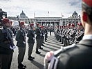 Die Soldatinnen und Soldaten zeigen bei Vorführungen ihr Können.