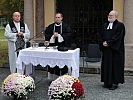 Den Gottesdienst gestalteten der katholische Militärseelsorger Militärkurat Hans-Peter Schiestl, m., der evangelische Militärseelsorger Pfarrer Richard Rotter, r., sowie Monsignore Hermann Röck, l., von der Pfarre Mariahilf.