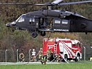 Der S-70 "Black Hawk" unterstützte die Einsatzkräfte.