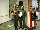 Major Markus Kornhäusl wird beim Jahresabschluss von Oberstleutnant Rath verabschiedet.