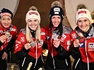 Das Damen-Skispringerteam holte die WM-Silbermedaille.