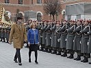 Radmila Shekerinska wurde mit militärischen Ehren im Verteidigungsministerium empfangen.