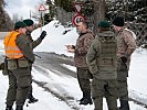 Hartnäckige Rollenspieler machen die Verhandlung des Zugskommandanten am Checkpoint knifflig.