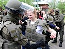 Die jungen Frauen und Mädchen nutzten die Möglichkeit, sich beim Girls' Day über das Bundesheer zu informieren.