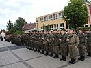 Die Truppe ist zur Angelobung angetreten.