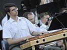 Gefreiter Michael Klug begeisterte mit seiner Zither das Publikum.