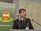 Hauptmann Tiziano Coiro präsentiert die Carabinieri TPC.