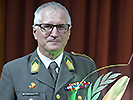 Oberst Stefan Haselwanter nahm den Preis für Gefreiter Fatbardh Azizi entgegen.