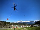 Die "Alouette" III des Bundesheeres beim Wassertanken am Zenzenhof.