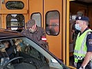 Milizsoldaten des Jägerbataillons Vorarlberg gemeinsam mit der Polizei an der Grenze.