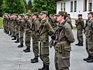 Mit großen Abständen waren die Soldaten zur Angelobung angetreten.