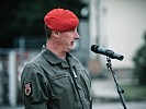 Oberstleutnant Güttersberger, stellvertretender Kommandant der Garde, wünschte seinen Soldaten alles Gute und Gesundheit.