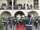 Musikalische Grüße an die hochrangigen Ehrengäste.