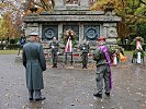 Besuch des Ehrendenkmals am Salzburger Kommunalfriedhof.