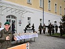 Brigadier Gunther Hessel bedankt sich bei allen Anwesenden und wünscht "Frohe Weihnachten!"