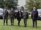 V.l.: Der Tiroler Militärkommandant, Brigadier Ingo Gstrein, der neue Kommandant des Sanitätszentrums West, Oberstarzt Martin Berger, die Abgeordnete zum Tiroler Landtag, Cornelia Hagele, die Leiterin der Direktion 8, Brigadier Sylvia Sperandio und der pensionierte Kommandant des Sanitätszentrums West, Oberstarzt Wolfgang Bichler, bei der Kommandoübergabe.