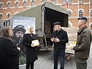 Ministerin Klaudia Tanner mit der Geschäftsführerin des Hilfswerks Elisabeth Anselm, dem Direktor der Volkshilfe Erich Fenninger sowie Generalmajor Andreas Pernsteiner.