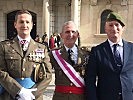 Vicente Díaz de Villegas (l.) mit seinem Vater, General Vicente Díaz de Villegas, und seinem Bruder Matias.