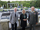 Bürgermeister Schneeberger, Ministerin Tanner und Generalmajor Pronhagl.