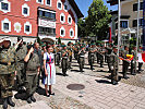 V.l.: General Matz, Oberst Schadenböck,Landtagspräsidentin Pallauf. Zweite Reihe: Oberst Rodewald und Bürgermeister Rohrmoser.