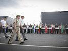 Abschreiten der Front im Rahmen der Opening Ceremony.