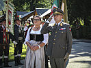 Nationalratsabgeordnete Alexandra Tanda, als Vertreterin des Landes Tirol und der Tiroler Militärkommandant Brigadier Ingo Gstrein.