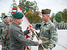 Generalmajor Matin Dorfer, l., übergibt das Kommando an Oberst des Generalstabsdienstes Christian Tesar.