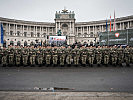 Stramm standen 1.025 Rekruten bei ihrer Angelobung am Heldenplatz.