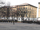 Flaggenparade beim monatlichen Antreten des Militärkommandos Vorarlberg.