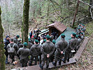 Bei der Waldkapelle sammelten sich die Teilnehmer.