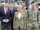 v. l. n. r. vorne: Landtagsabgeordneter Marcus Schober, Bundesministerin Klaudia Tanner, Militärkommandant von Wien Brigadier Kurt Wagner. Hinten: Bezirksvorsteher Thomas Steinhart, stellvertretender Kommandant Garde Major Beham.