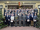 Gruppenfoto aller Geehrten, Ausgezeichneten und Verabschiedeten.