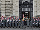 Die Gedenkveranstaltung wurde traditionell durch eine Ehrenformation der Garde sowie der Gardemusik begleitet.