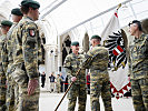 Insignien&uuml;bergabe durch Generalleutnant Martin Dorfer.