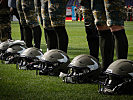 Nach dem Motto &bdquo;Salute to Service&ldquo; liefen die Wiener in einem Military Dress auf.