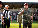 Generalmajor Wolfgang Schweighofer f&uuml;hrte den Coin Toss durch.