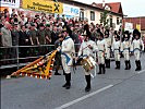 Große Begeisterung herrschte beim Vorbeimarsch der in- und ausländischen Traditionsverbände.