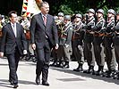 Darabos, l., und sein serbischer Amtskollege Sutanovac, r., führten in Wien bilaterale Gespräche.