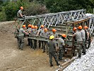 Die Brücke wird es mehreren Familien ermöglichen, ihre Häuser wieder mit dem Auto zu erreichen.