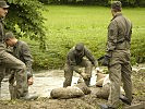 In Gresten helfen Soldaten aus Korneuburg.