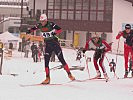 Der spätere Sieger Vincent Vittoz (l.) überholt den Italiener Giorgio.