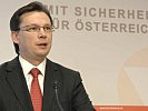 Minister Norbert Darabos will eine effiziente Zentralstelle. Bis Sommer 2008 soll deren Reform abgeschlossen sein.