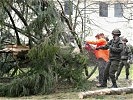 Pioniere im Hilfseinsatz in der eigenen Kaserne.