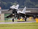 Archivbild: Der erste österreichische Eurofighter bei der Landung in Zeltweg.