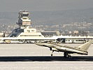 Ein Jet im Landeanflug auf Linz-Hörsching.