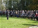 Ludwig Bieringer würdigt die Leistungen der ersten Rekruten.