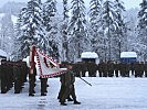 Das Feldzeichen der Rainer-Jäger beim Ausmarsch.