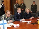 Der Leiter der Direktion für Sicherheitspolitik, Generalmajor Johann Pucher, moderierte die Gespräche mit dem finnischen Verteidigungsminister Häkemies.