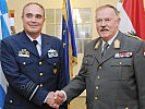 General Entacher (r.) mit seinem griechischen Amtskollegen, General Ioannis Giagkos.